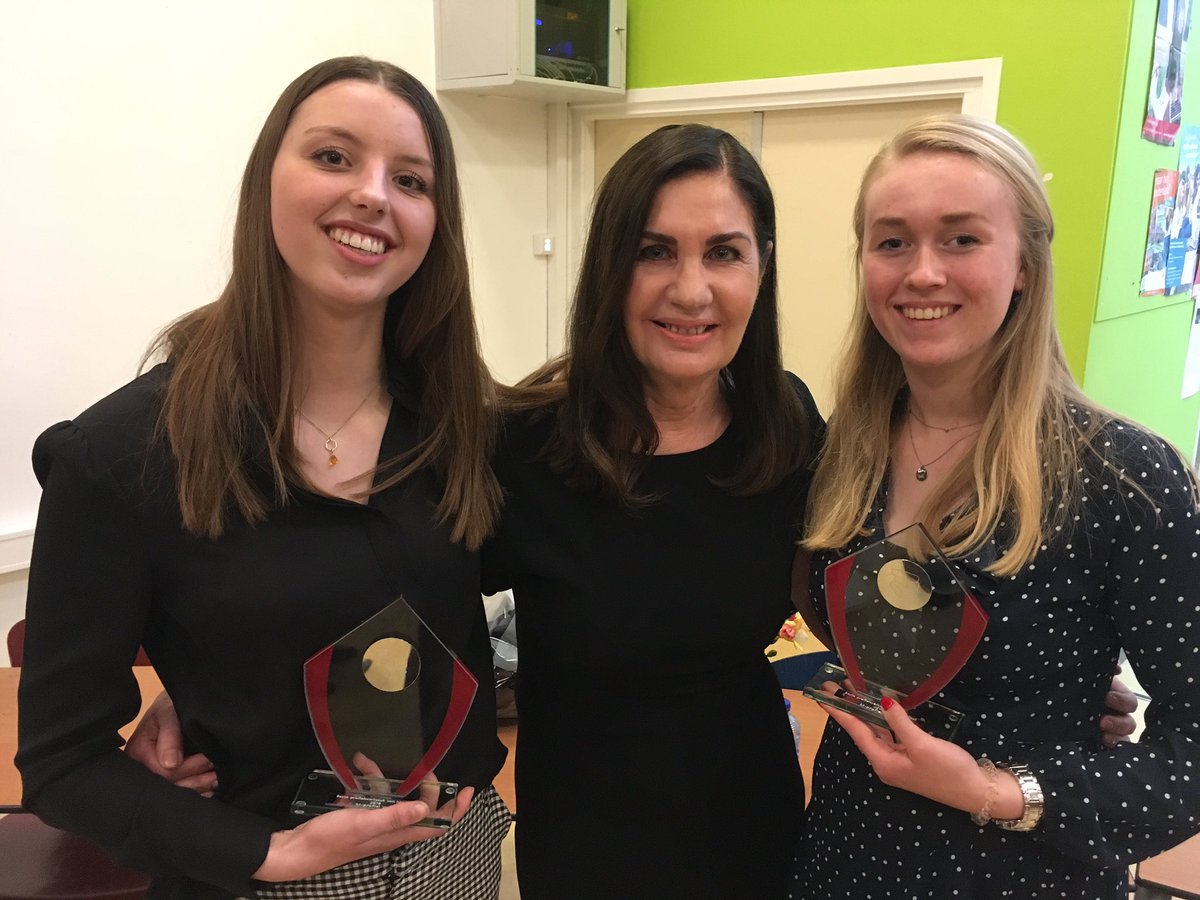 Beste profielwerkstuk van het Gooi (maatschappijprofielen, vwo): Lotte van den Boom en Mickey Mets met ‘Jongensprobleem of meisjessucces?’ Begeleider: Erna van Zwol.