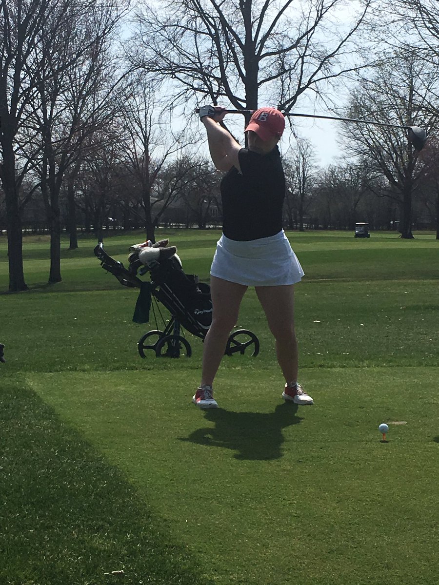 @kel_bark <a href="/BenUWGolf/">BenU Women's Golf</a> rips drive on hole 4 at Midlothian Country Club.