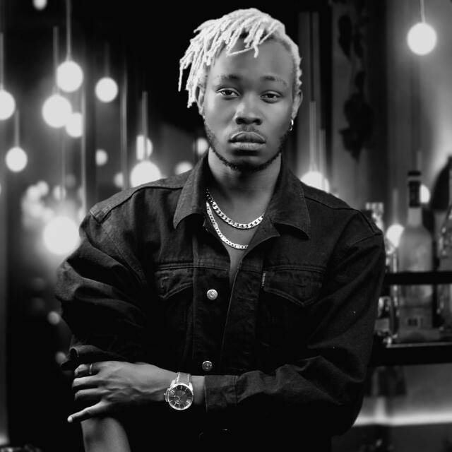 snknicholasUG's tweet photo. As #SnkNicholasPromotions We are glad to introduce to you @jeykiseh and his new song #Distance. 
 click on the link below.
Watch, comment and subscribe👉👉https://t.co/hxASFy49WZ
Thank you for your support.
We Meet in the Music Stores
#MUFC #BarçaMUFC https://t.co/W7pZzYeGnw