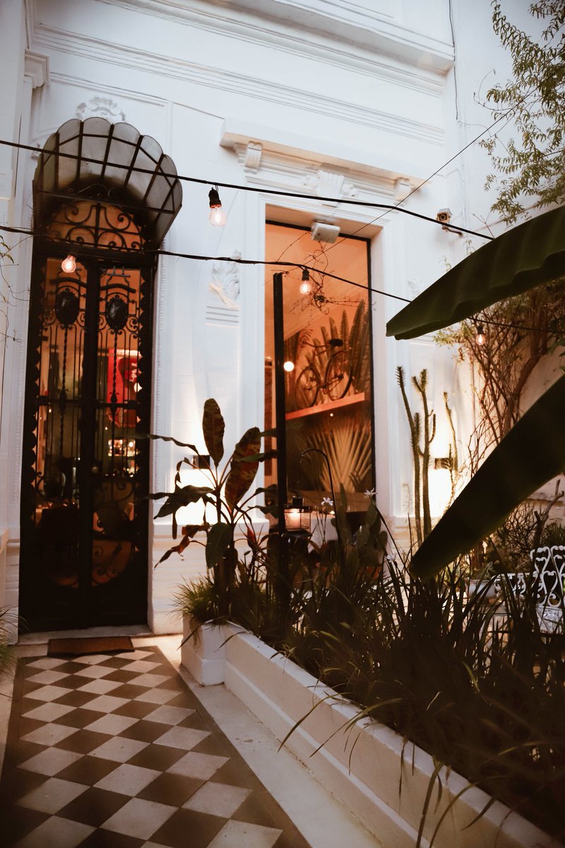Qué linda se ve nuestra casa al atardecer. ¡Los esperamos!
#ilatinabue #travelbuenosaires #latinamerican #bstrestaurants #buenosaires #cocinalatinoamericana