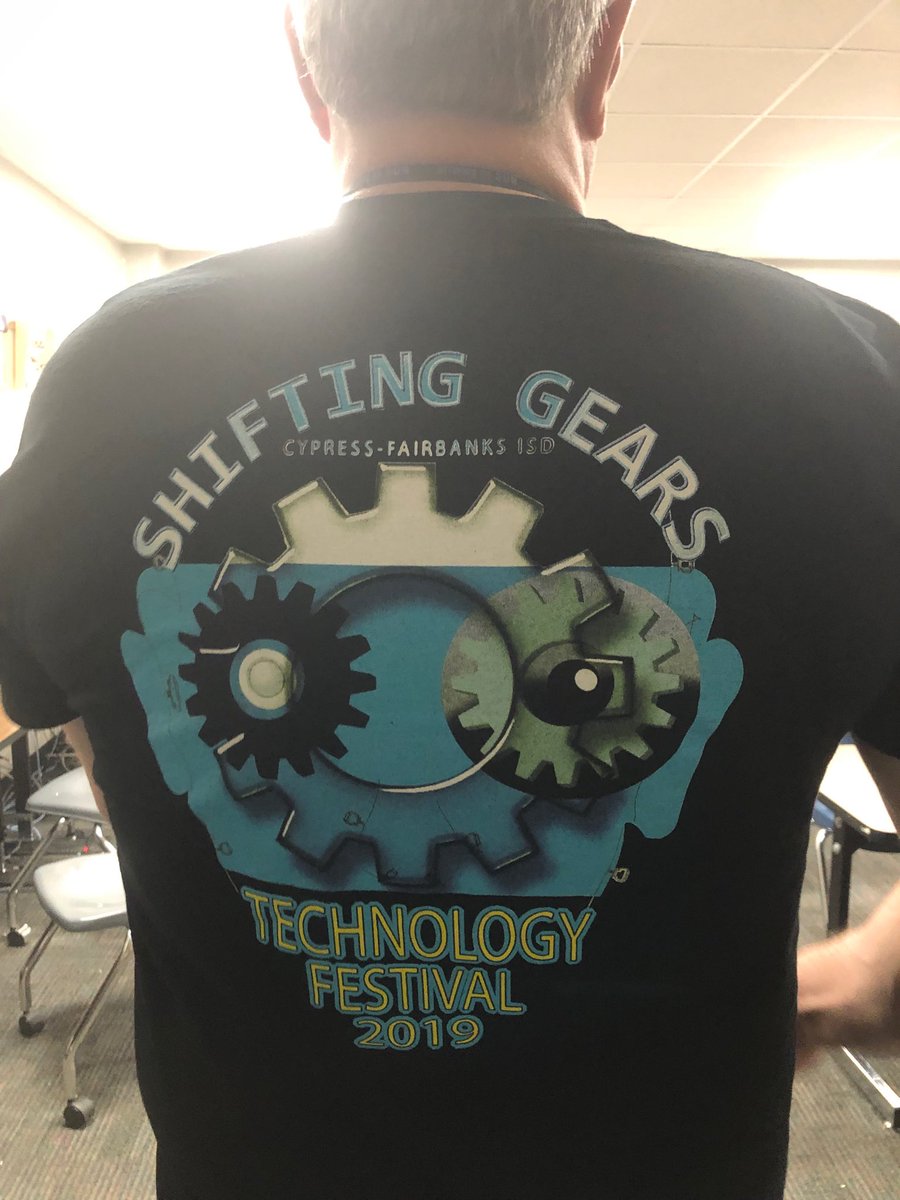mrjoneslchs's tweet photo. A student asked me today if I liked “stick shift” cars, gave me an opportunity to tell them how great ⁦@CFISDTechFest⁩ was!! Love the Tshirt👍 https://t.co/Pm6GRrQRy2