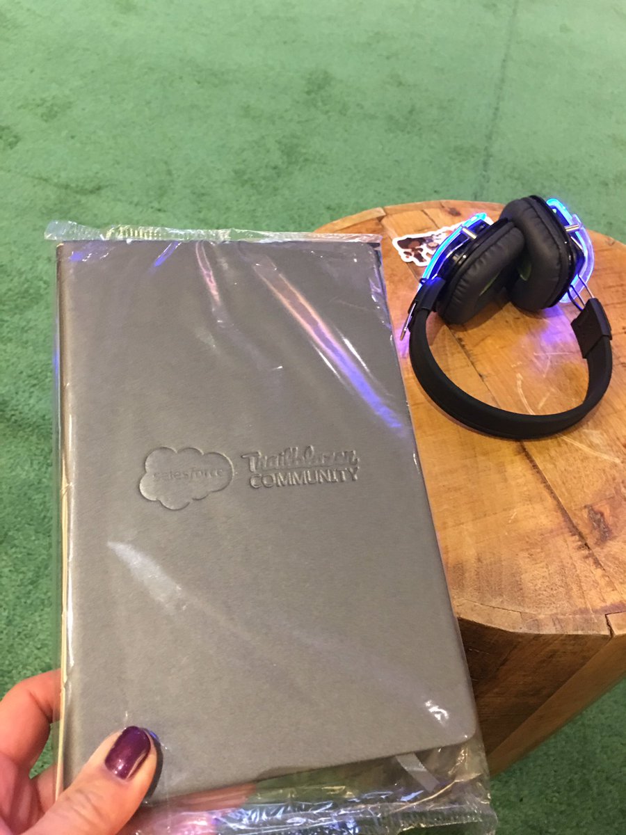 FuWaye's tweet image. At Right Around the Conner: Meet Trailblazers Like You with the Community Groups#HESummit19