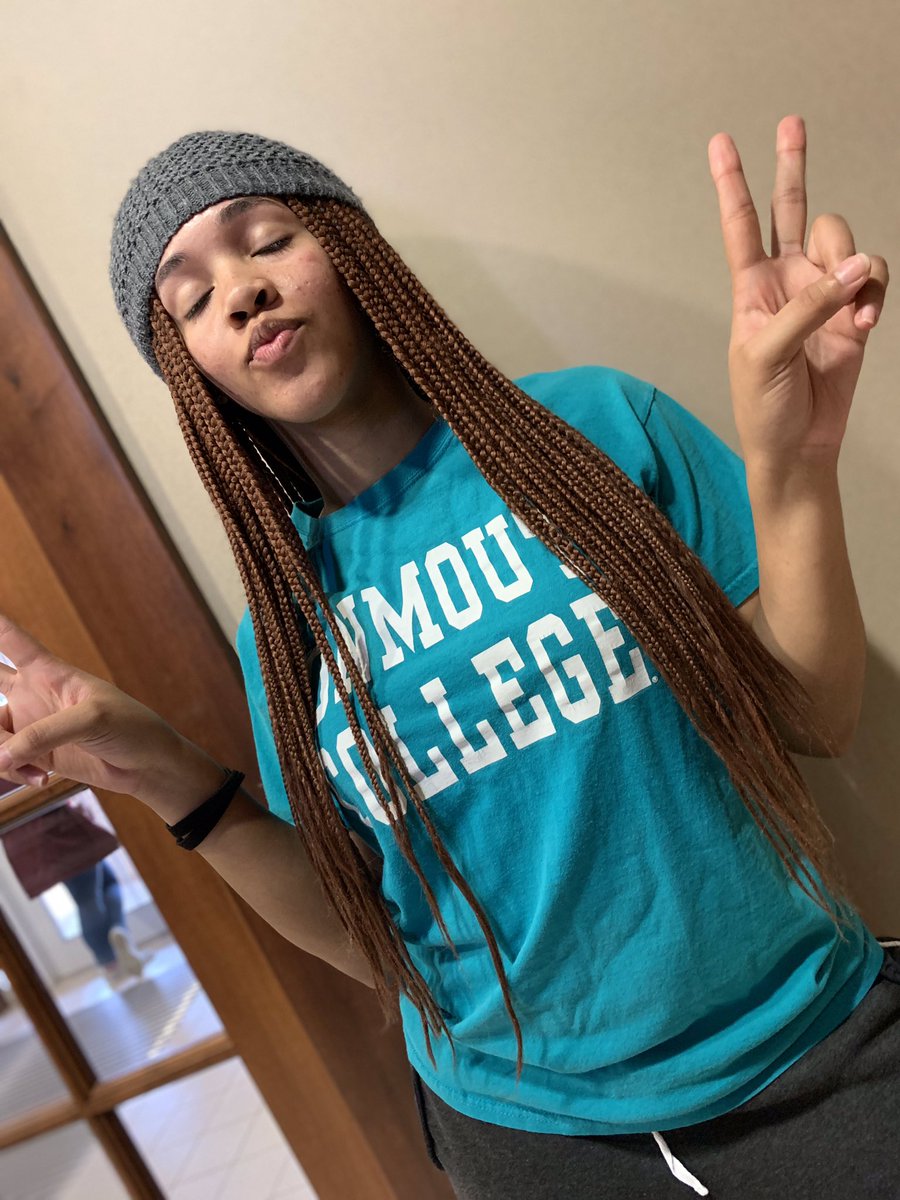 jamieson_center's tweet photo. ‼️Loving these chill vibes I’m getting from another #MCstudent rocking a blue t-shirt repping her very own college! Monmouth College clothing is also located at The Jamieson Centers Thrift Store! This T-Shirt was only .25cent!! ‼️#TogetherWeCan #GotItAtJCC #Fav #Retweet #Follow https://t.co/eRxNskKhfX