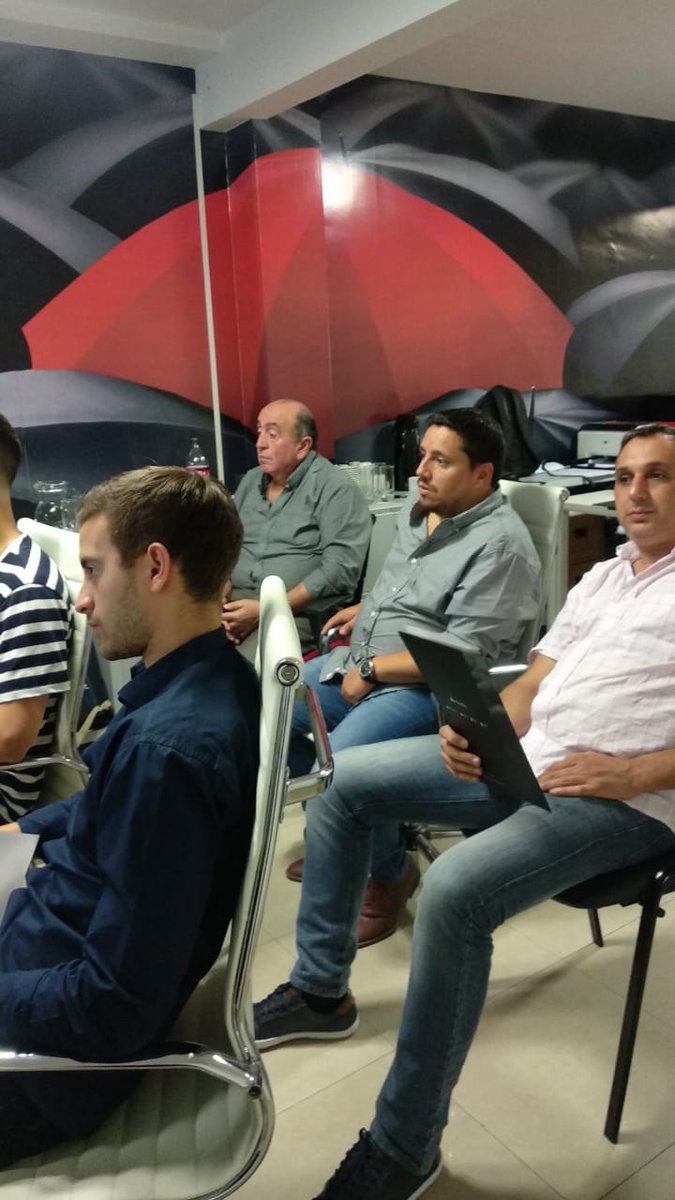 mgpbroker's tweet photo. Hace unos meses nos animamos a elegir nuevos objetivos pero de tanto en tanto volvemos a las fuentes: reunión de socios precursores de @redmegapro https://t.co/Z2KVuYArtC