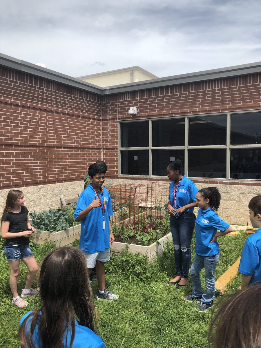 LEADScsisd's tweet photo. Middle School programs &amp; progress were presented on the LEADS Field Trip- Steps for Success @AMCMSBobcats, Growing Change @csmsknights, and You Belong Here @Wellborn_MS https://t.co/zPPG9D61Ki