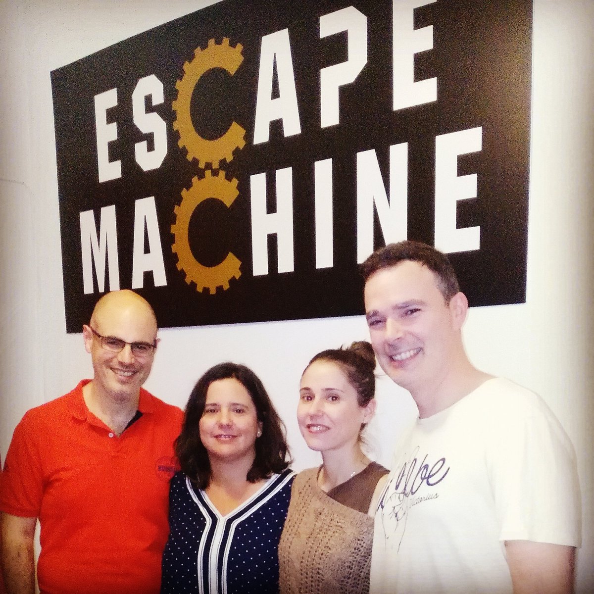 escape_machine tweet picture