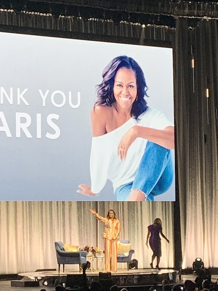 What an amazing evening with Michelle Obama - a huge lesson of self developpement as a person and as a parent "our role as parents is to push off our kids beyond our own fears" #becoming #michelleobama