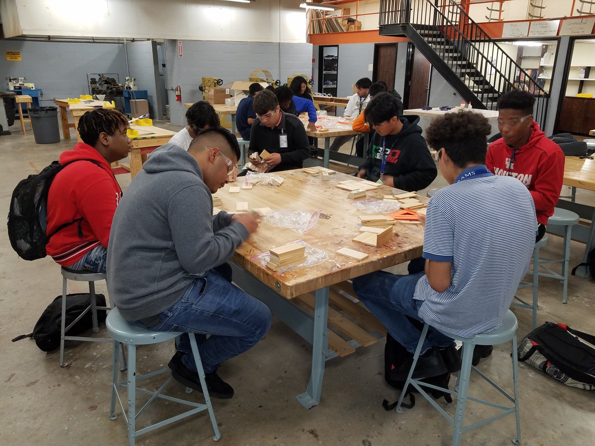 Smoothing out the edges on our latest project. @HNGCBears @ElsikNGCRams @AliefCTE #successinthemaking #aliefmission