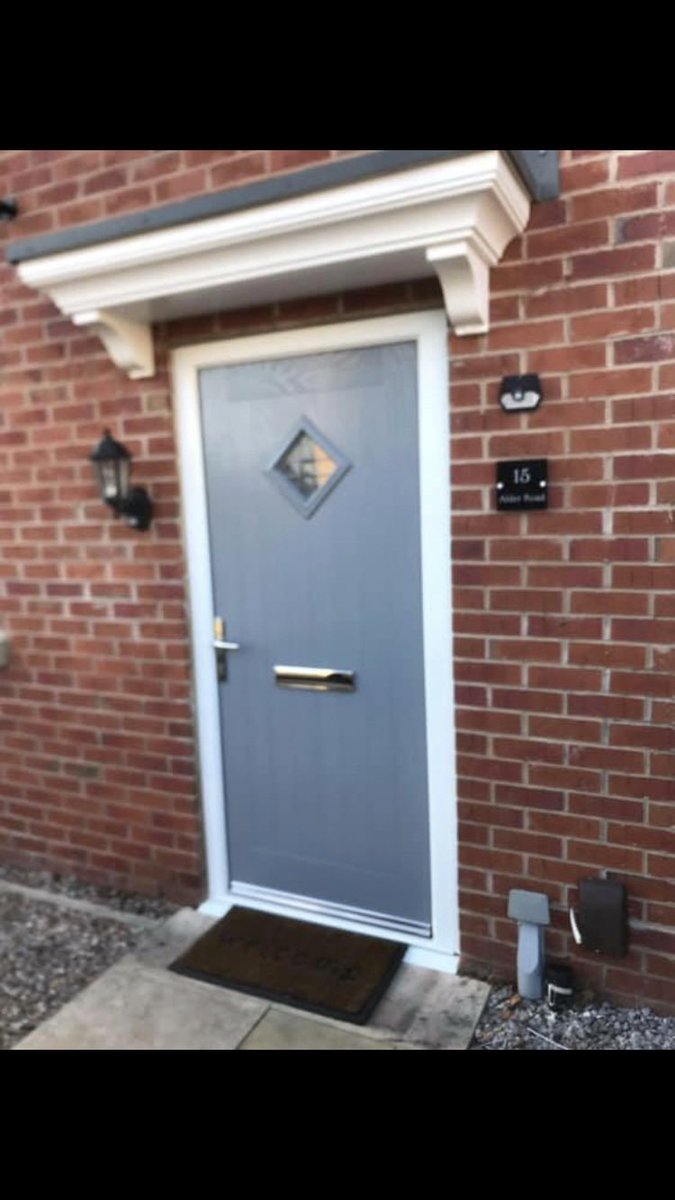 rt_windows's tweet photo. Couple of doors we have fitted over the last few weeks.
#compositedoors #composite #newdoor #moondust #decor #homeimprovement #frontdoor #Yorkshireis #yorkshire #leeds #rtwindows https://t.co/0Dc2ondjJz