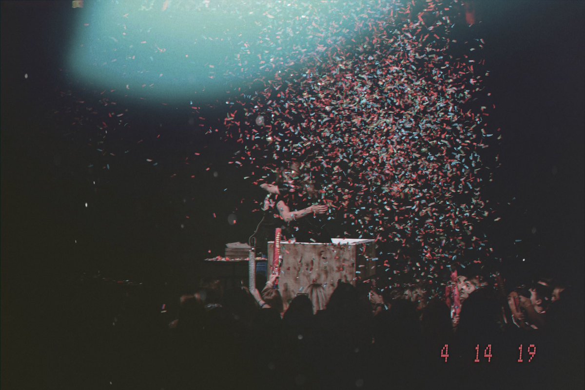 WCinsideout's tweet image. BAPTISM SUNDAY 🎉 
So much confetti. 
So many feels.
We’re so proud of each of you!

✨Ava | Deacon | Austin
✨Maddie | Collin