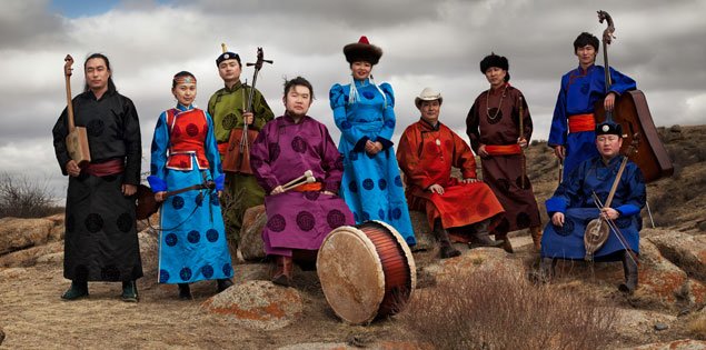 smallworldnotes's tweet image. TOMORROW: @AndaUnion @MarkhamTheatre! The Mongolian nine-member band enchants with their wide range of instruments and vocal throat singing styles. Want 40% off tickets? Promo code: SMALLWORLD -&amp;gt; bit.ly/2KKm5TN #AsianMusicSeries