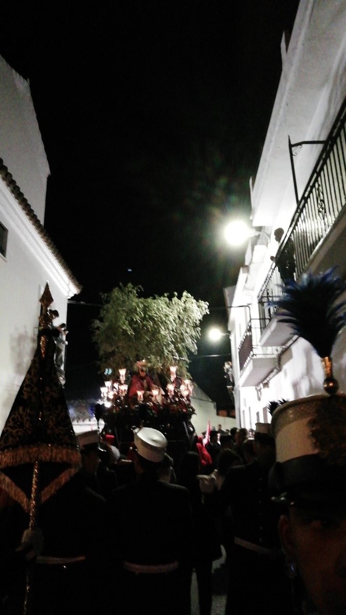 SantaCruzHuelva's tweet photo. Suena "Legionarios de una Fe, los Hijos del Perdón"

#SantaCruzSS19 https://t.co/aztmKKux7H