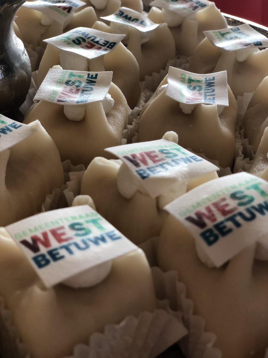 Inmiddels zijn deze heerlijke gebakjes op. Ze stonden klaar voor de gemeente West Betuwe en alle samenwerkende partijen. Dankbaar dat wij dit initiatief mochten faciliteren!