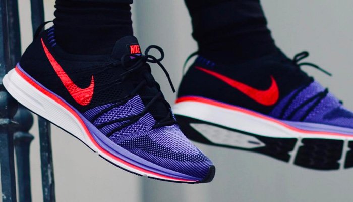 nike flyknit trainer siren red