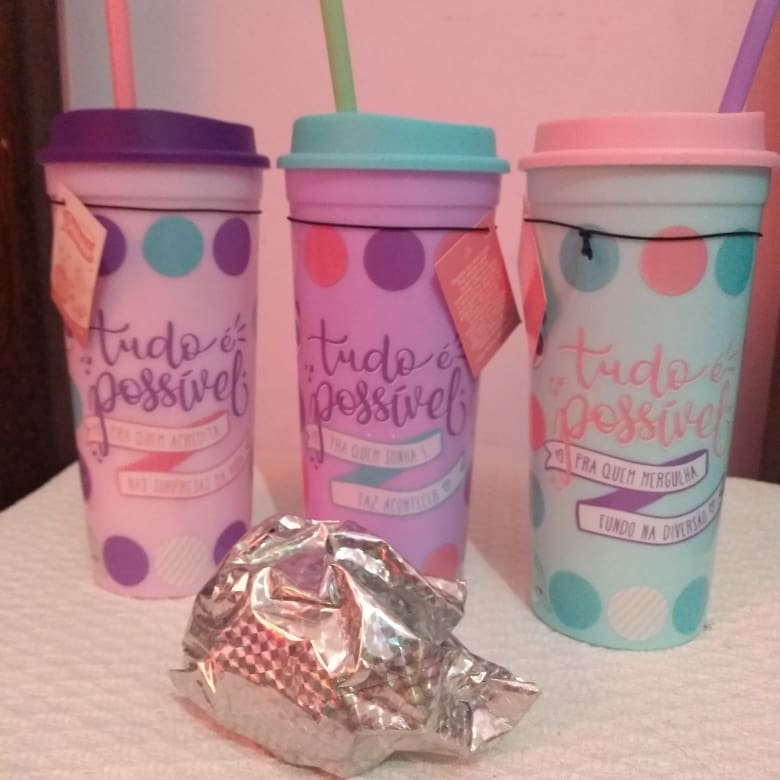 Guedes_Presente's tweet photo. Copos com chaveiro surpresa da Uatt, também estão em promoção. De R$ 49.90 por R$ 35,90!  Enviamos para todo o Brasil, você pode pagar com cartão de crédito. Faça seu pedido por mensagem ou WhatsApp.

#Guedes #Presentes #presentesurpresa #presentecriativo #dicasdepresentes https://t.co/oU4HhmA2ux