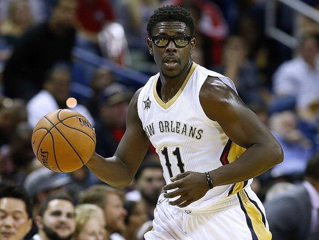 Parmi les joueurs actuels, deux Celtics, Jaylen Brown et Marcus Smart, Jrue Holiday des Pelicans ou Otto Porter Junior, ancien Wizard passé aux Bulls de Chicago, ont épisodiquement porté des lunettes de protection.