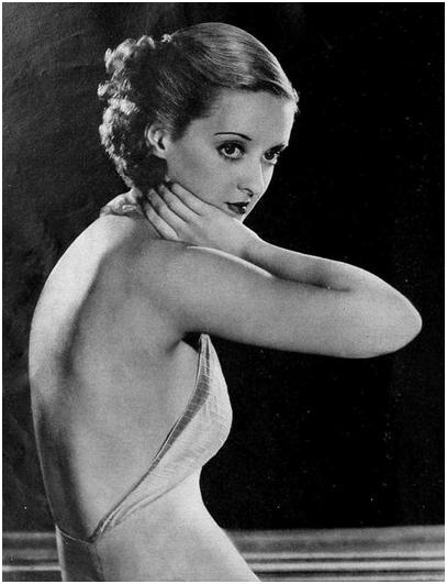Bette_Davis_'s tweet photo. Bette Davis (1908 – 1989) https://t.co/QSZSs21eaN #Oscars #Hollywood #theatre #movies #legend https://t.co/P62QVTCCd2