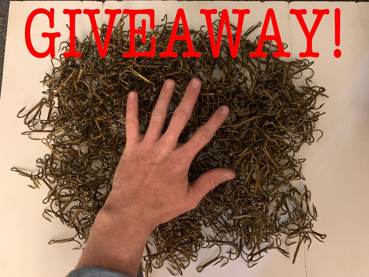 Who wants to play a game? Comment how many 5/0 hooks are in the photo and subscribe to our email list on PikeDreamers.com to enter. 

Winner(closest to the number) will receive a PerchBomb in the mail! (You’ll be hooked on PikeDreamers after using it 😉) -retweet!