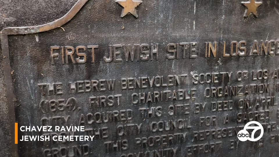 ericresendizTV's tweet photo. TODAY'S ASSIGNMENT> Lost cemeteries… found! I’m working with historians who are resurrecting the history of the original Los Angeles cemeteries. #abc7eyewitness #lostcemeteries https://t.co/yMFjPnHVfT
