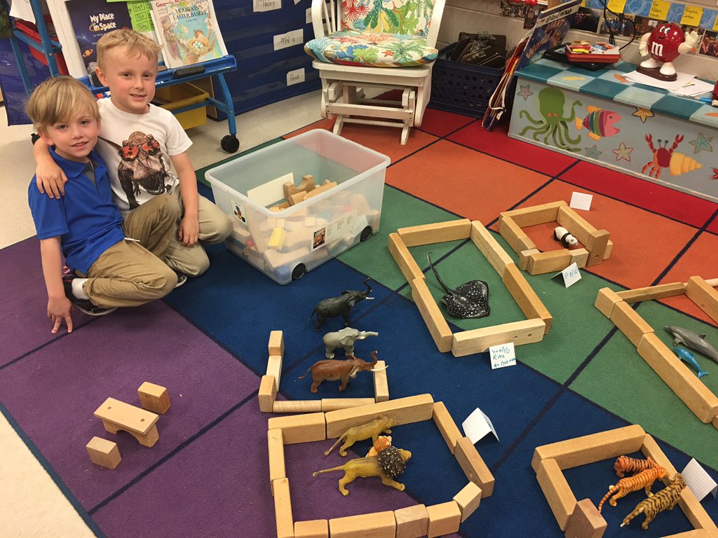trishintarget's tweet photo. #centerfun! #EastSideEaglePride https://t.co/yQPMOl5qKO