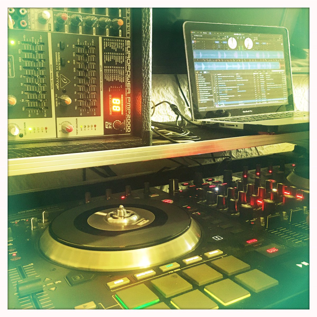 proftexto's tweet image. Voilà on est prêt pour demain soir rdv mercredi 17/04 à 19h à la médiathèque à Aubagne.