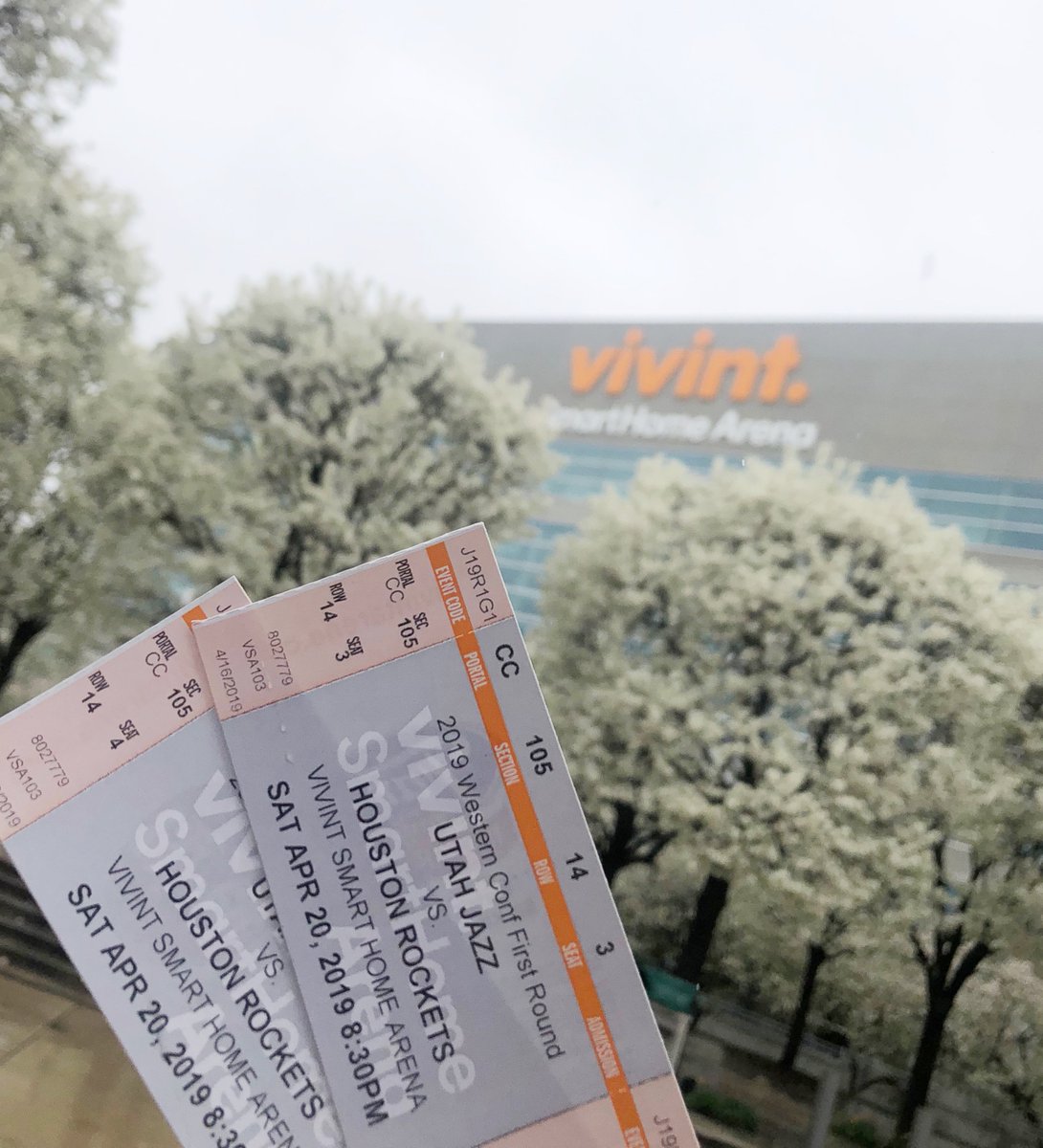 GIVEAWAY: Win 2 tickets to the playoff home opener PLUS vouchers to eat anywhere in the arena! To enter: To enter: 1️⃣Follow @kslnewsradio 2️⃣RT 3️⃣Tag a friend *Winner will be notified 4/19 at 2pm