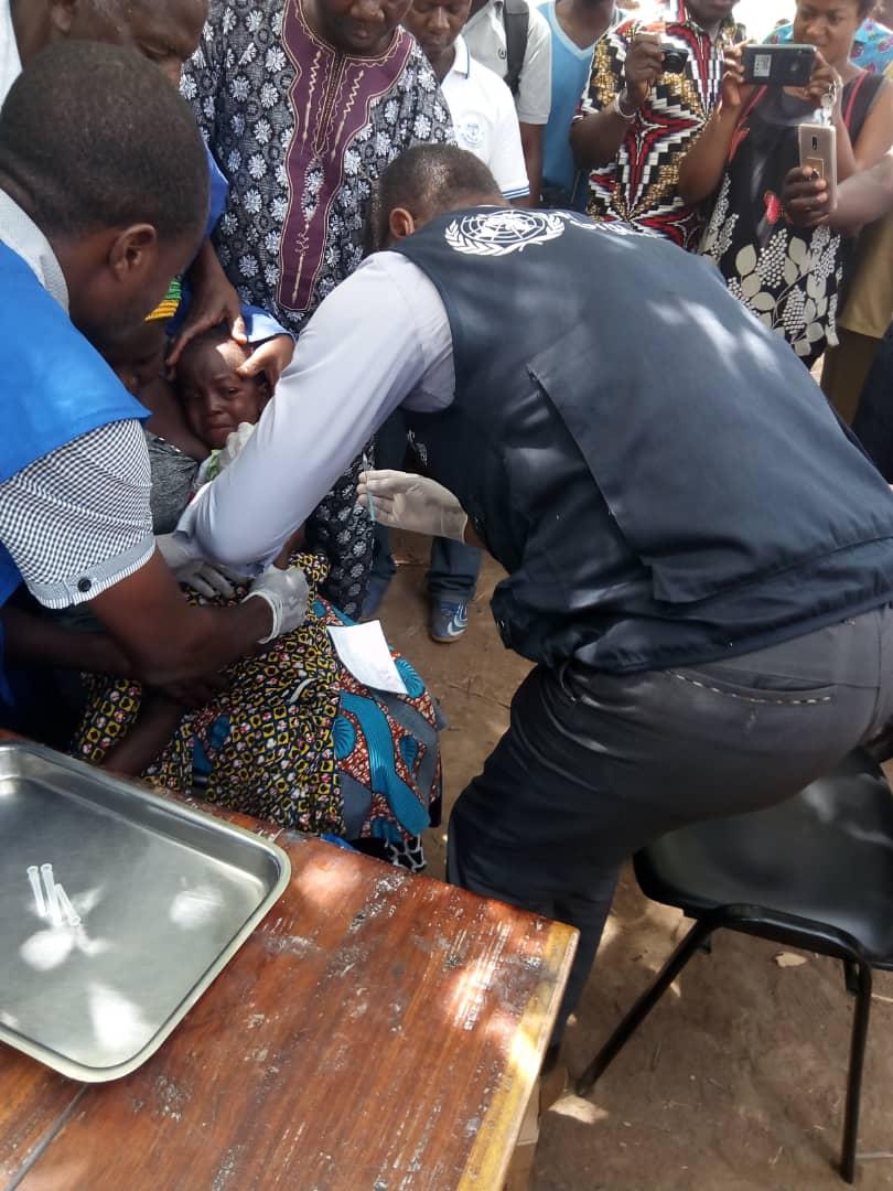 OMSTogo's tweet photo. Campagne de vaccination de riposte contre l'épidémie de méningite à Tambonga dans le district de Kpendjal ouest,  11- 16/04/19, par le Ministère de la Santé et de l'Hygiène Publique, et @TogoWho 
#HealthForAll
#Couverture_Sante_Universelle https://t.co/fQcT3ExMZ7