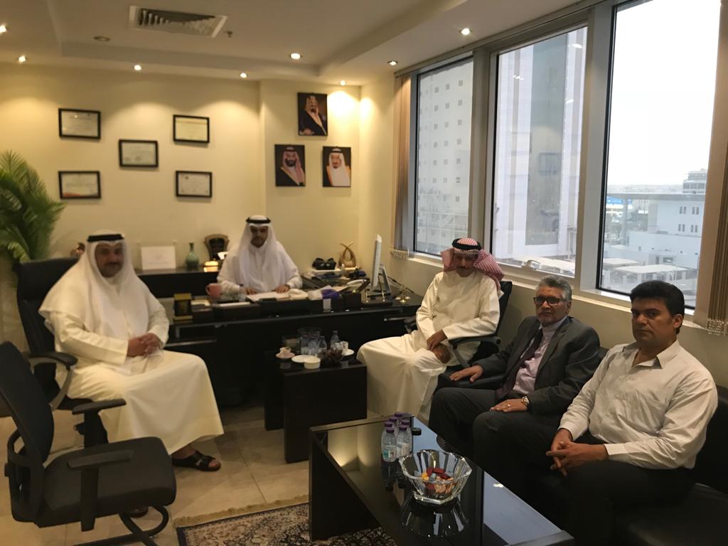 BaderAlg7's tweet photo. تم الاتفاق مع رجل الأعمال البحريني سعد بن هلال السهلي، والشراكة مع شركة أوال العقارية التي اسسها عام ١٩٧٧م في البحرين لتمثيلهم في السعودية وتبادل الفرص الاستثمارية معهم https://t.co/kG68OlxTqh