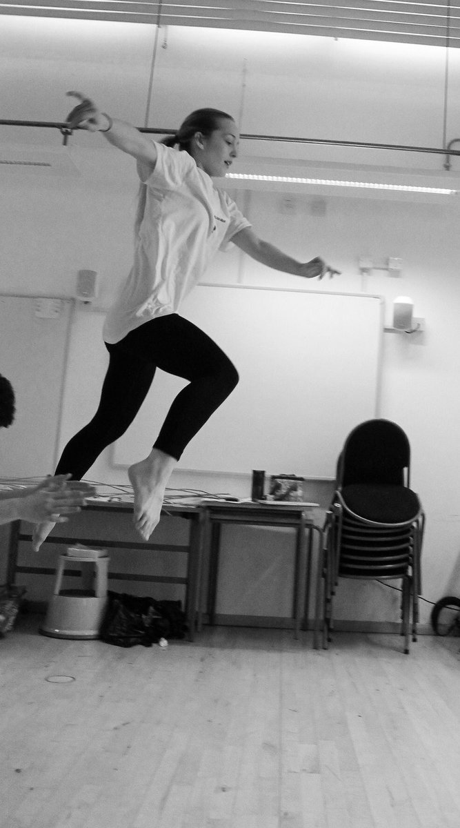 PASS_Edcoll's tweet photo. Next week @traversetheatre see our graduate students fly in their showcase production #uglybeautiful @Poorboy_stories @edinburghcoll @EdColl_Creative 25th April 5&amp;8pn tix @traversetheatre https://t.co/lzGBcMJNzW