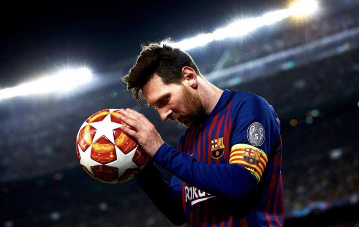 ReyCule's tweet photo. Vos la amas, ella te ama a vos, y el resto del mundo amamos la relación que tienen. 

GRACIAS LIONEL. https://t.co/JFLFBoHd5p