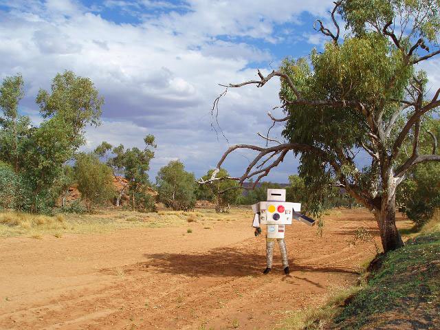 redHOTarts's tweet photo. Rob the robot has escaped!! ๐ฌ๐ Last seen heading into town. We are all very concerned as he is only in beta testing phases. Please approach with caution, test drive at own risk ๐๐ธ
#Livealice #testdrivearobot Northern Territory Government #robtherobot https://t.co/zWLCaheYCK