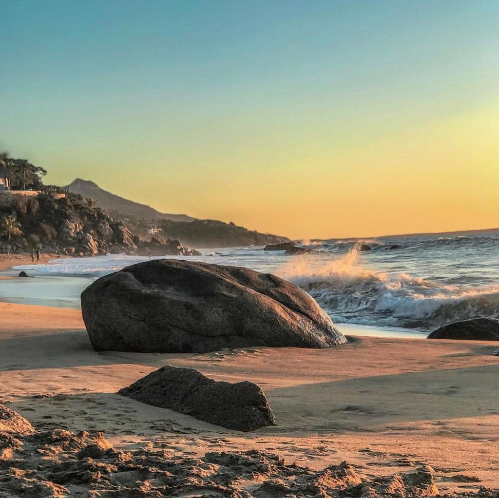 ¿Cuál es tu playa favorita en Sayulita? Carricitos ❤️ #Mexico #Surf #Sayulita #visitmexico #inlove #paradise #lacurvasayulita #sayulitabeach ( #📷 @lacurvasayulita )#FestivalSayulita #RivieraNayarit #Cine #Tragos #Musica #Vida #NayaritEnamora @secturnayarit