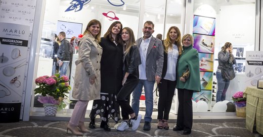 MarluGioielli's tweet photo. Cattolica. Inaugura oggi il nuovo store “Marlù Gioielli”
#cattolica  #marlugioielli #newopening
@FabbriMarta1 #monicafabbri #morenafabbri https://t.co/BBqm25wRVx