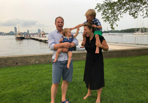 macaronikid's tweet photo. #MomsMakingWaves: Math Game Inventor Balances Much More Than Numbers Meet: Vanessa Nobrega-She invented the game Möbi,(@hello_mobi) a simple, fast-paced math game families love.✨For the full story: https://t.co/1YzKOyIQwe 😊#momsmakingadifference #empoweringwomen#momstrong https://t.co/DS7c6fPEtZ