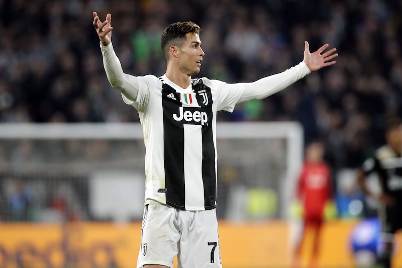 🆑試合結果🆑
アヤックス、ユーヴェ撃破で22年ぶりCL4強！…C・ロナウド2戦連発も個人4連覇叶わず
soccer-king.jp/news/world/cl/…

🗣️編集部より
「#アヤックス が優勝候補のCL王者レアル＆イタリア王者ユヴェントスを破る快進撃！ 19歳の主将デ・リフトが豪快ヘッドで決勝点を決めました。」