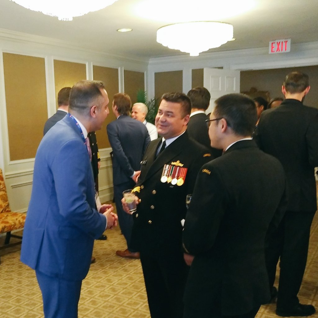 HMCS_NCSM_YORK's tweet image. We are excited to be with @BMO to launch their Veterans Employee Resource Group. Most recently, BMO joined the military spousal employment program to support the spouses of @CanadianForces members. 👏⚓🇨🇦