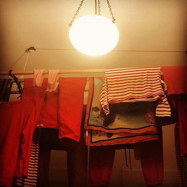 nicolettemmusic's tweet photo. Orange wash and some pink too! I love coloured washes they make me smile #colouredclothes #laundry #orangeisthenewblack #maiden #everydayactivities 😍 🍊 https://t.co/7Xddx8LN37 https://t.co/0FsUQzohN4