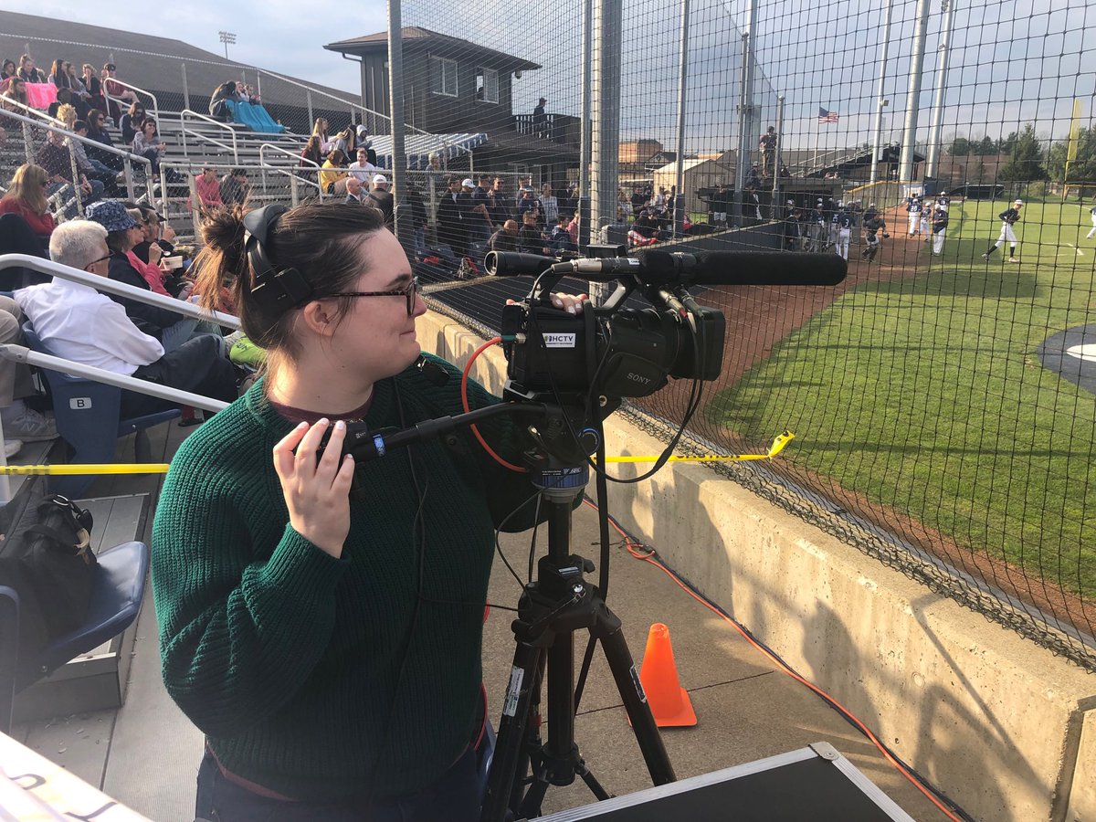 GraphicsVid_hhs's tweet photo. Advanced Video Production students filming Hudson Boy’s Baseball against Brecksville. Score tied 1-1 in the bottom of the 5th. https://t.co/XmXTa1gj2m