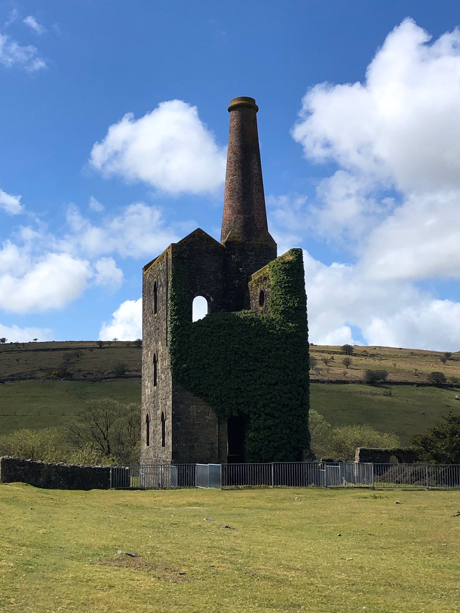 RuthLozzaruth's tweet photo. What a difference a day makes! Beautiful sunny day. Walk from #TheHurlers to #cheesewring expertly guided by @iwalkc . No little yellow @Minions in #Minions but lots of #enginehouses https://t.co/vhZzAYGfRR