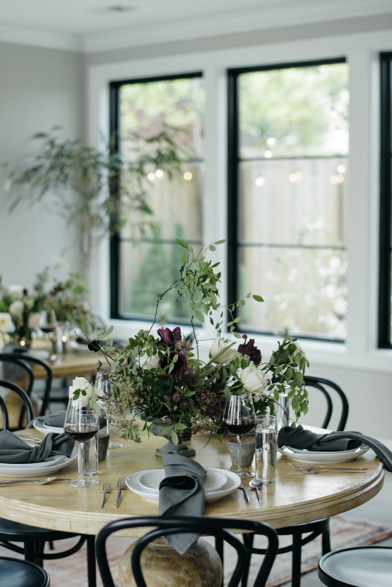 GermantownInn's tweet photo. Needing a venue for an intimate event? Look no further and call us for more information! ✨🌿
.
.
.
Photo by @nicolaharger | styled by @12thtable https://t.co/PqKzlS0whn