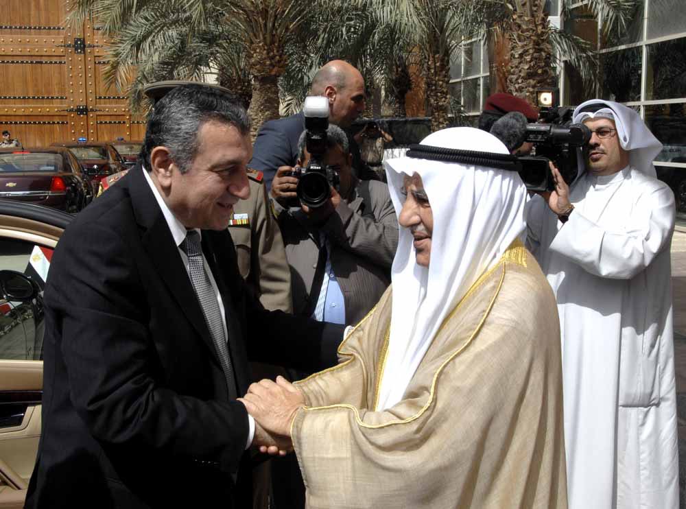 app_trek's tweet photo. @Trendnewskw @10_gharabally @latefaalruzihan @isqatq8 هل تعلم أن تصميم مبنى" غرفة التجارة"  مستوحي من قرن الشيطان👹 وصدق تعالى "طلعها كأنه رؤوسٌ الشياطين "..! اتمنى من السيد مرزوق أن يزيل القرن من رأس المبنى !! https://t.co/M2mxITKh6t