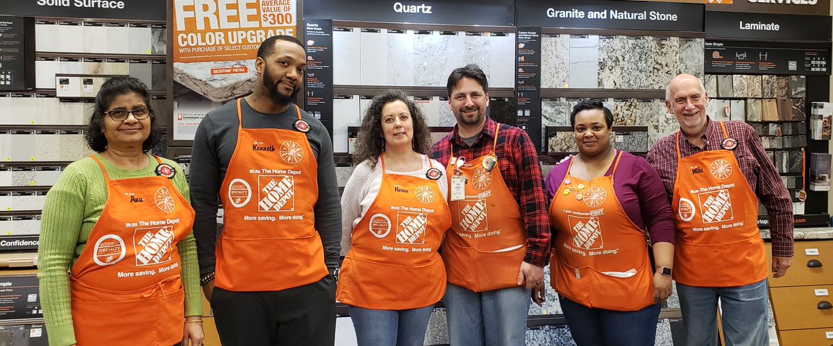 Our top specialist at 2507 recieved their special aprons and had an great lunch. Thank for all you do.