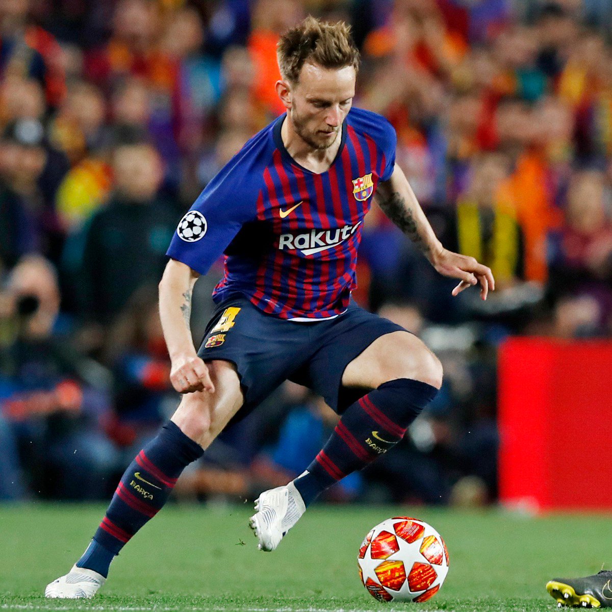 ivanrakitic's tweet image. ¡Ya estamos en semifinales 😊💪! ¡Gran noche en el Camp Nou 🏟️🙌! 
What a game ⚽🙏! Back to the semifinals 😋! #ForçaBarça 🔵🔴