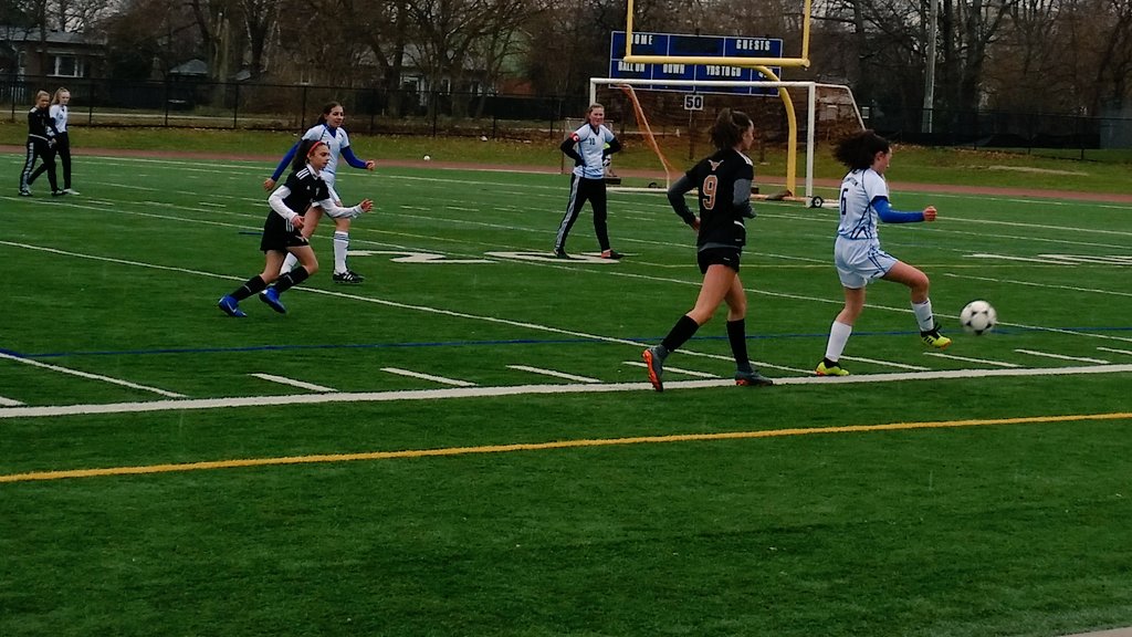 Lynn_Rodgers02's tweet photo. First @AssumptionHCDSB Senior Girls ⚽ game of the season! Of course it rained ☔
1 - 1 tie against @CCCSSNews https://t.co/PxOgi1YiCN