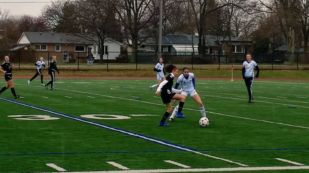 Lynn_Rodgers02's tweet photo. First @AssumptionHCDSB Senior Girls ⚽ game of the season! Of course it rained ☔
1 - 1 tie against @CCCSSNews https://t.co/PxOgi1YiCN