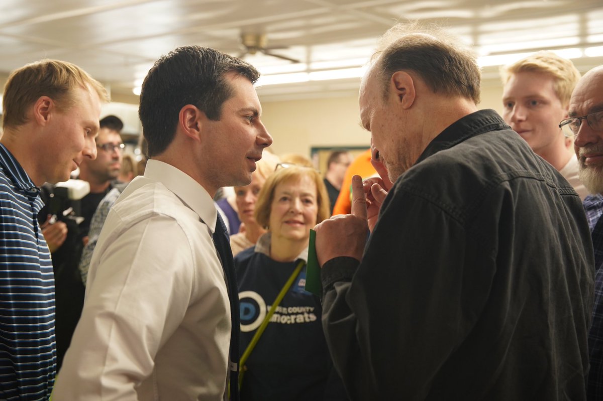 PeteButtigieg's tweet image. Thanks for the warm welcome and good discussion, @WorkingHeroIowa.
