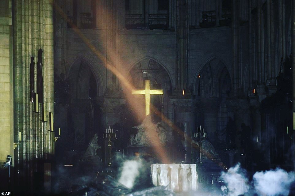 PKMartin87's tweet photo. Even though the images from yesterday were absolutely horrible I couldn' t stop thinking about how everything will be allright and that Notre Dame will rise again.We rebuilded whole cities after the WW2 so this will be peace of cake.We just need to have faith. #NotreDame https://t.co/w5oZsfuDY1
