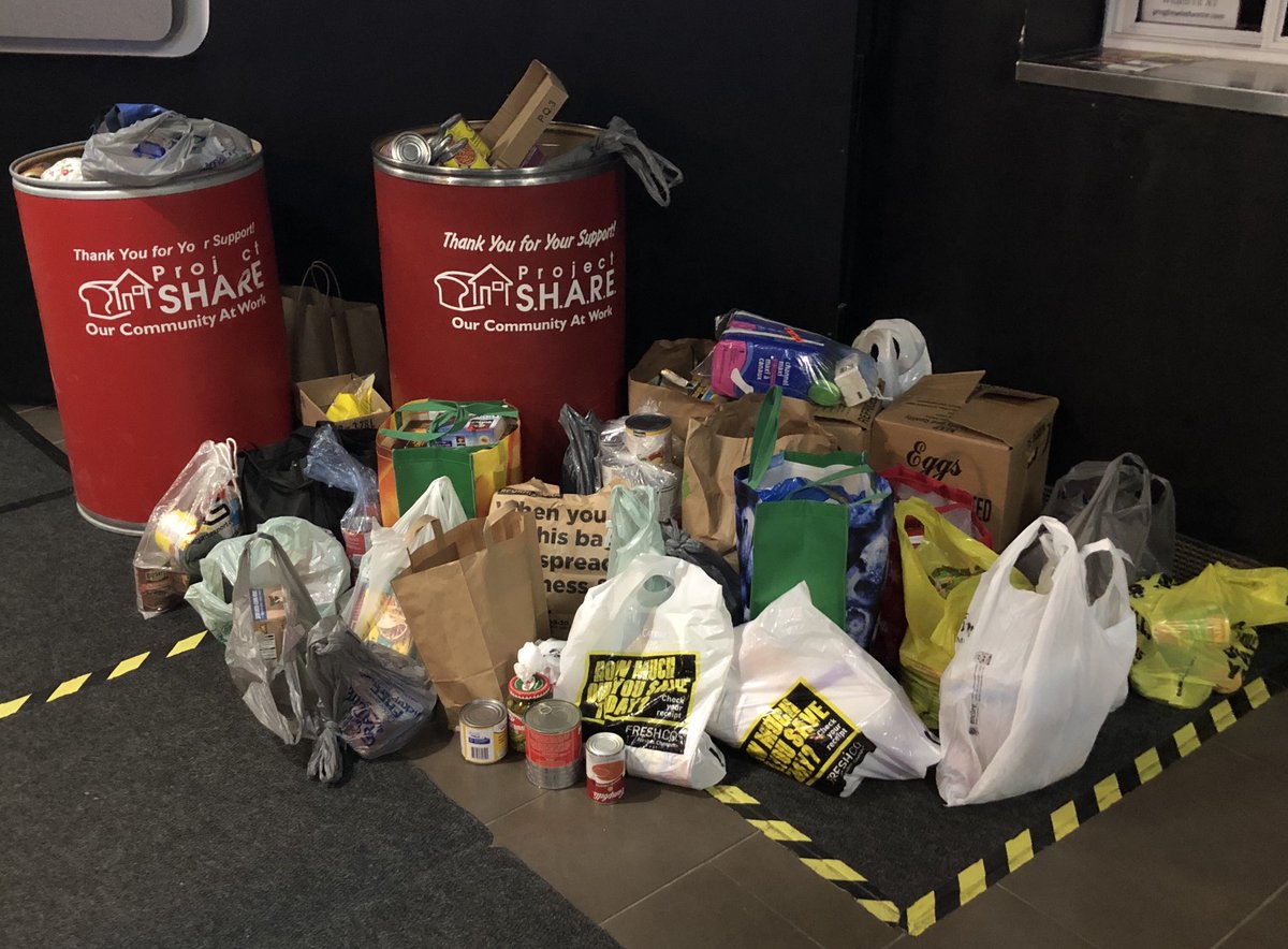 SgtDevineNRP's tweet image. 🙌🙌Shout out to those who donated to @ProjectSHARE_NF tonight at #StudentsRock2019 🎸 #forniagara #ourcommunityatwork  #ThankYou #Kindness #awesome @JayMcCarthyNRP @917GIANTFM