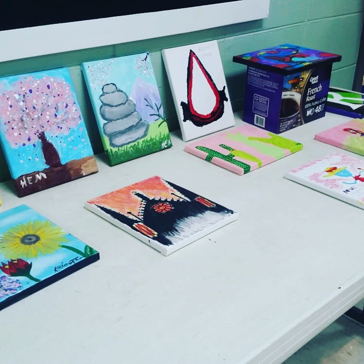 ecwarriorwesley's tweet photo. Paint night! Big thanks to Mrs. Regina for helping us out! #ec #warriorwesley https://t.co/2VsC6Dmxft