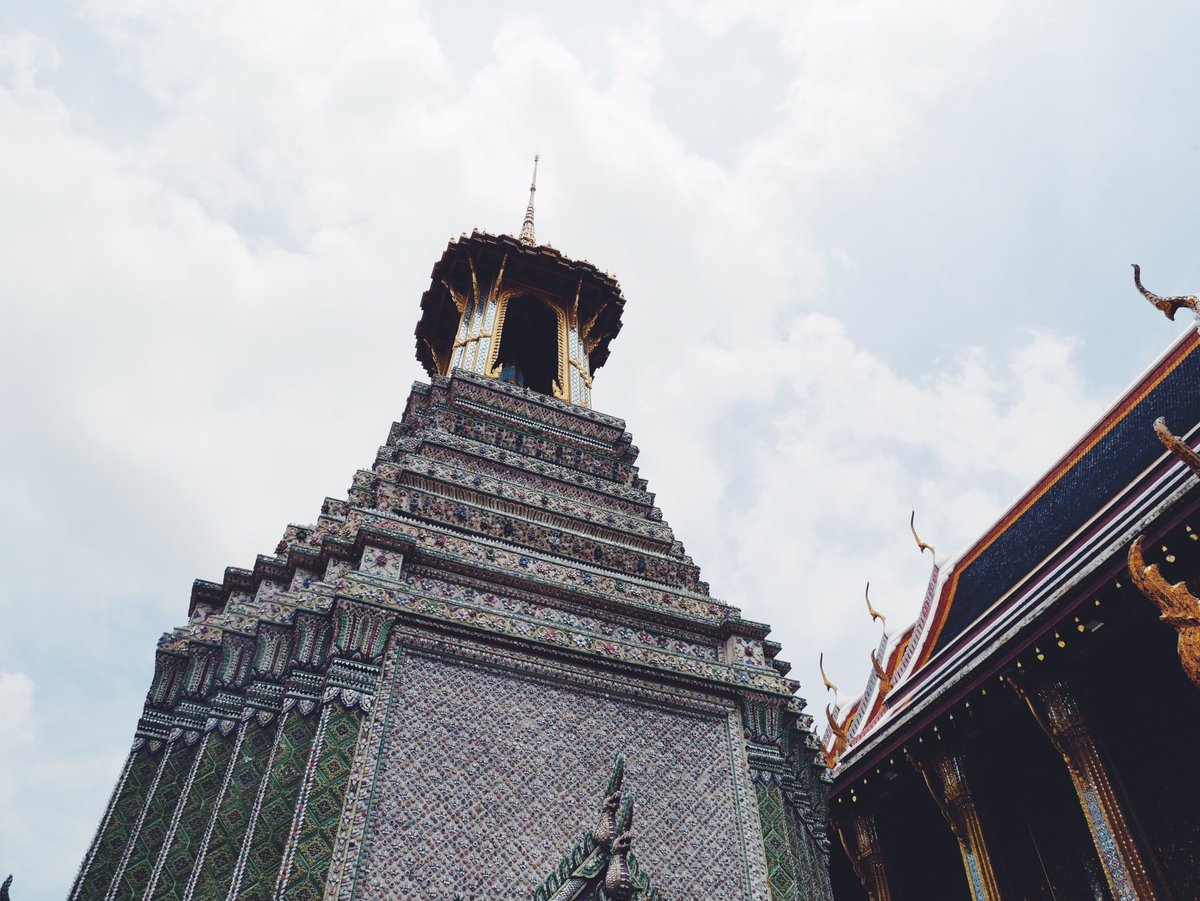 jler_l's tweet photo. Temple of the Emerald Buddha, Thailand 🇹🇭🇹🇭🇹🇭
#amazingthailand #Bangkok https://t.co/rYNaquWm8P